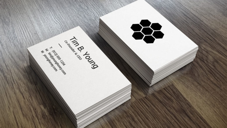 4 Smart Tricks to Attract Clients with Business Cards